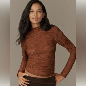 Pilcro Metalic Textured Tuuetleneck Top